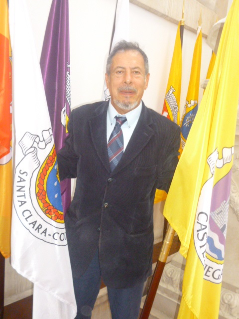 Jose Simoy José Simão celebra casamento com Santa Clara e Castelo Viegas ...