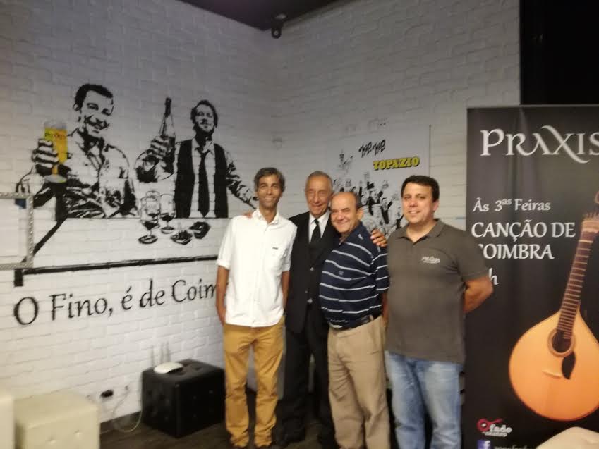 O Presidente da República, Professor Marcelo Rebelo de Sousa, realizou recentemente uma visita guiada à Fábrica e Museu da Cerveja de Coimbra, tendo sido presenteado com duas garrafas do 1.º lote de produção das cervejas ÓNIX e TOPÁZIO que, juntamente com a Sociedade Central de Cervejas, a PRAXIS resgatou do património cervejeiro que marcou, durante décadas, a produção nacional de cerveja.