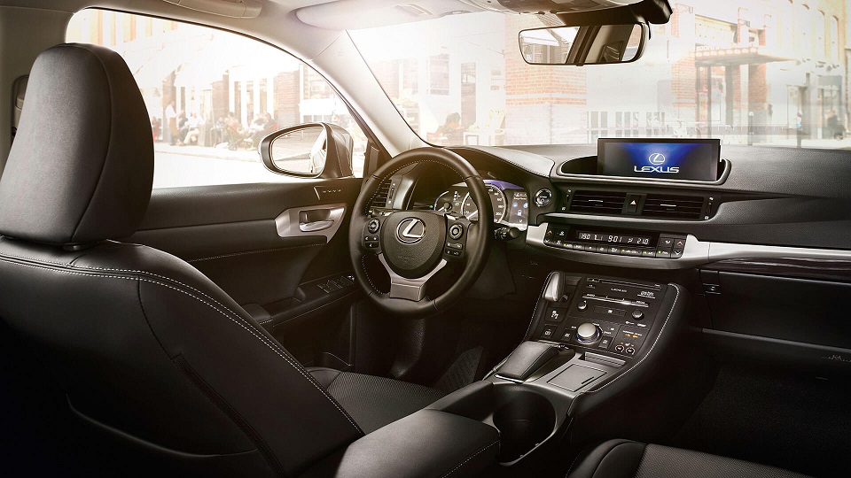 2017-lexus-ct-200h-gallery-006-1920x1080_tcm-3112-1041975
