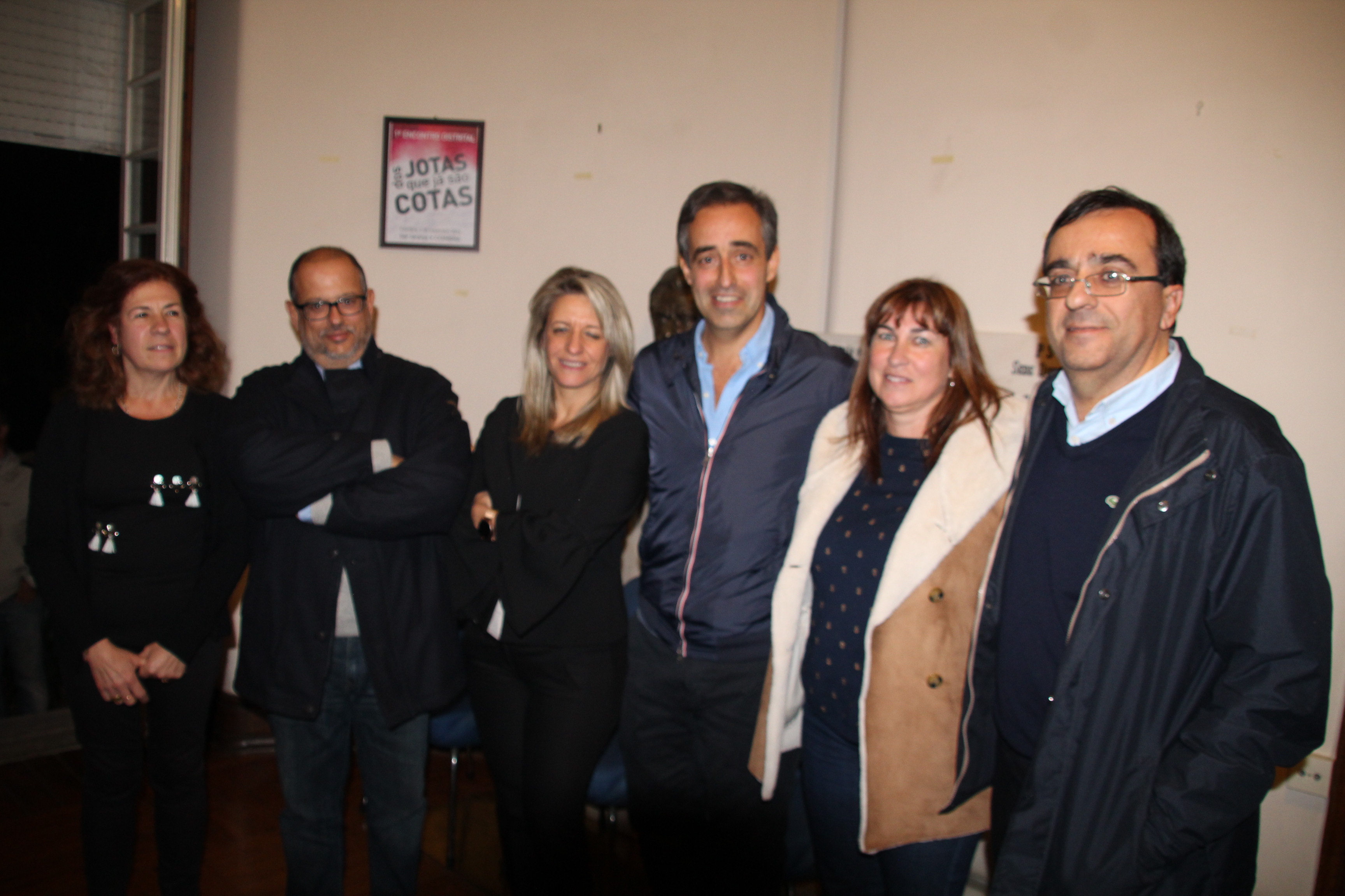 Nuno Freitas com a sua equipa depois de saber que é o novo líder do PSD de Coimbra