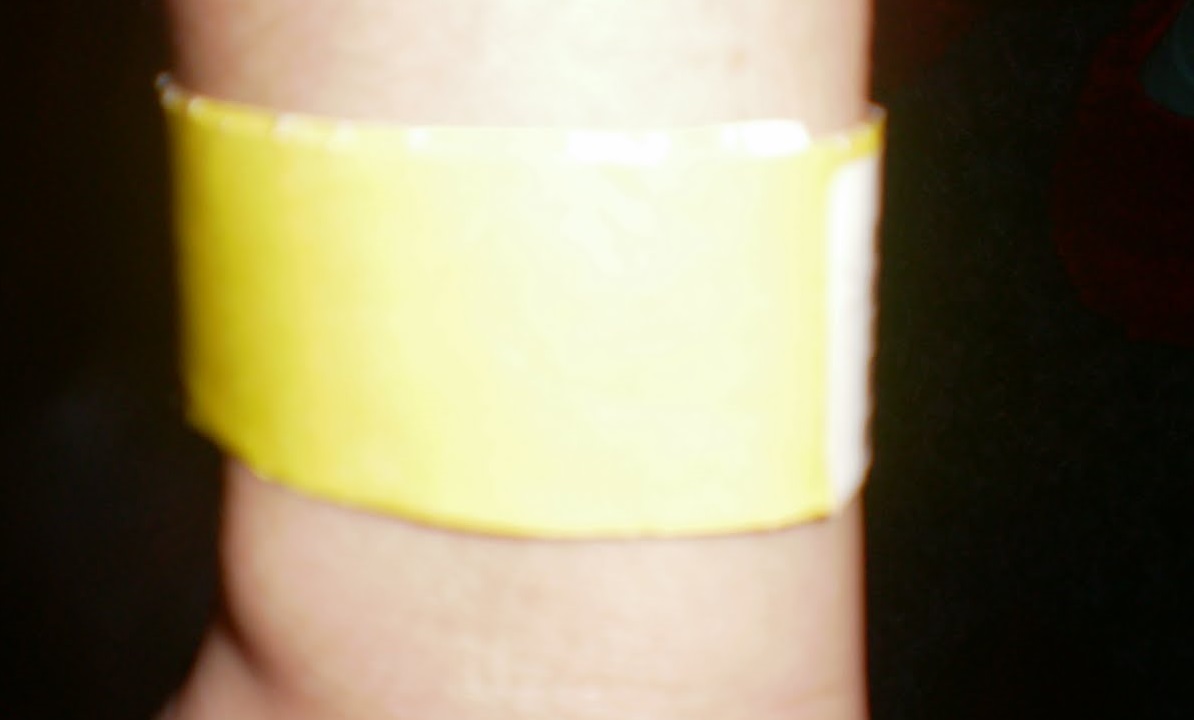 pulseira amarela