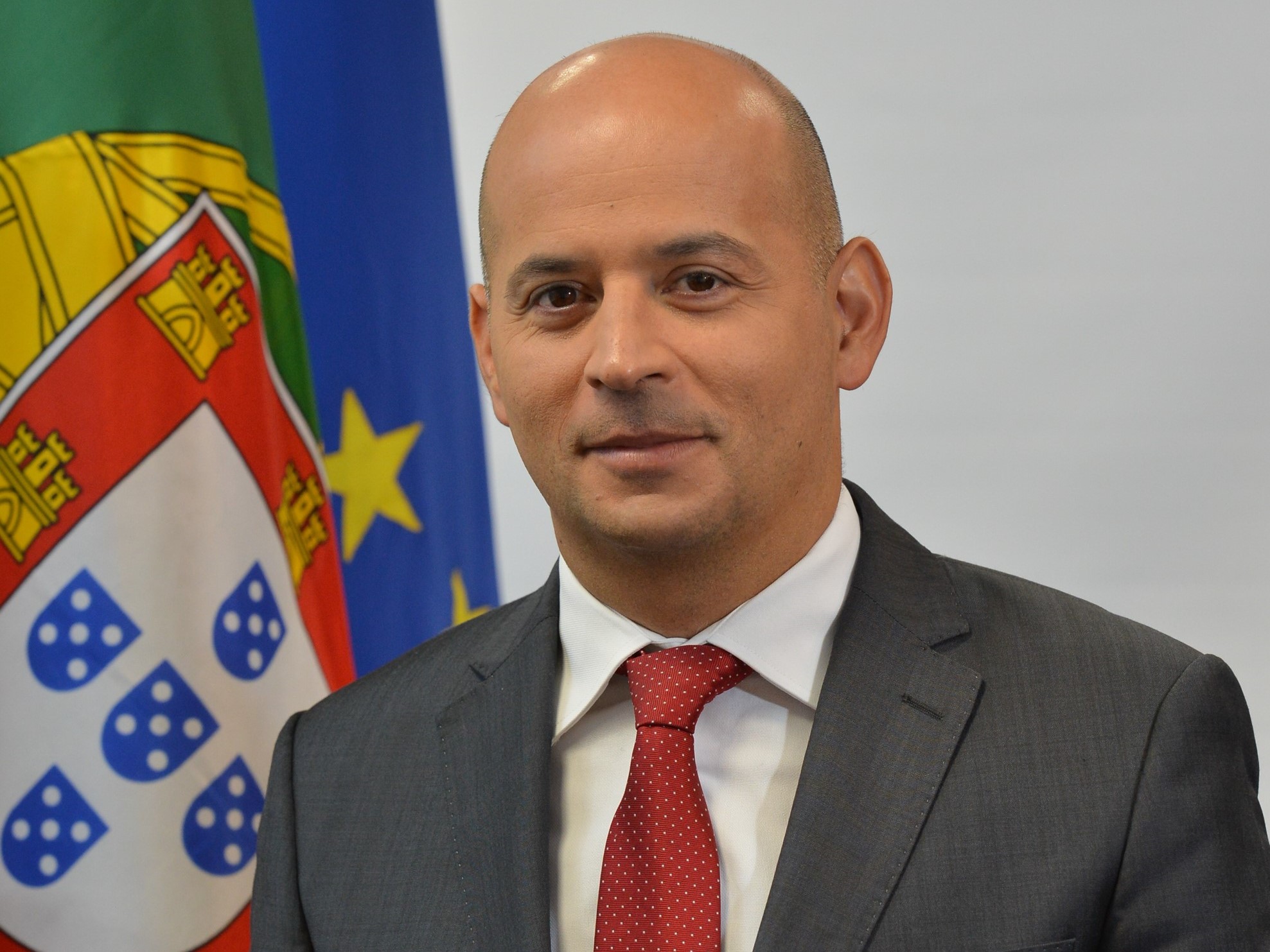 Novo Ministro Das Finanças Inaugura Hoje Audições Sobre Orçamento Suplementar Notícias De Coimbra 