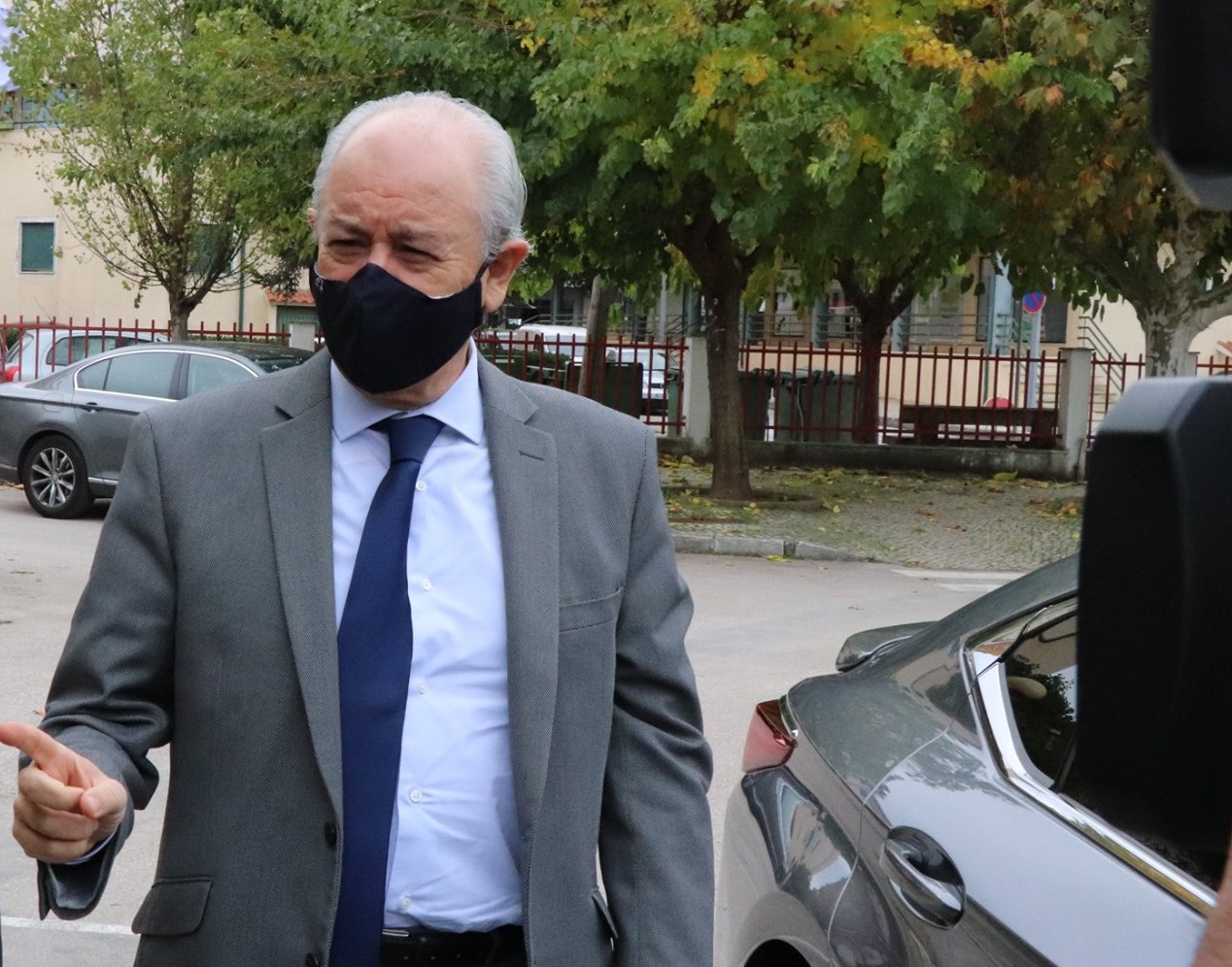 Rui Rio quer demissão de “quem colocou na praça pública” substituição do  Chefe do Estado Maior da Armada – Notícias de Coimbra