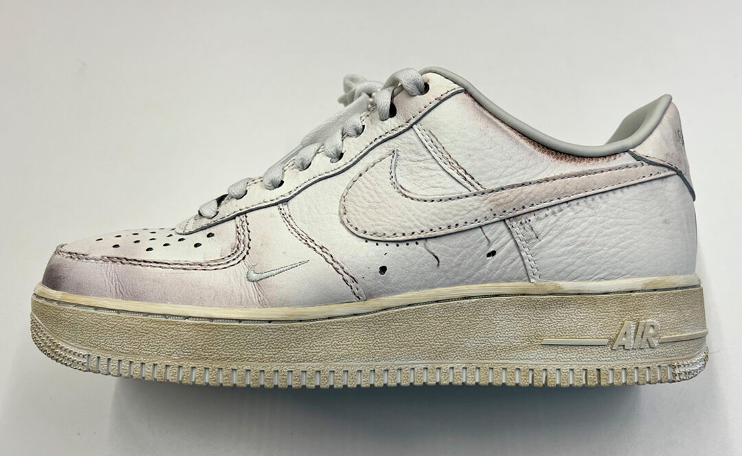 Os ténis da Nike que envelhecem ao contrário. Sujos no início