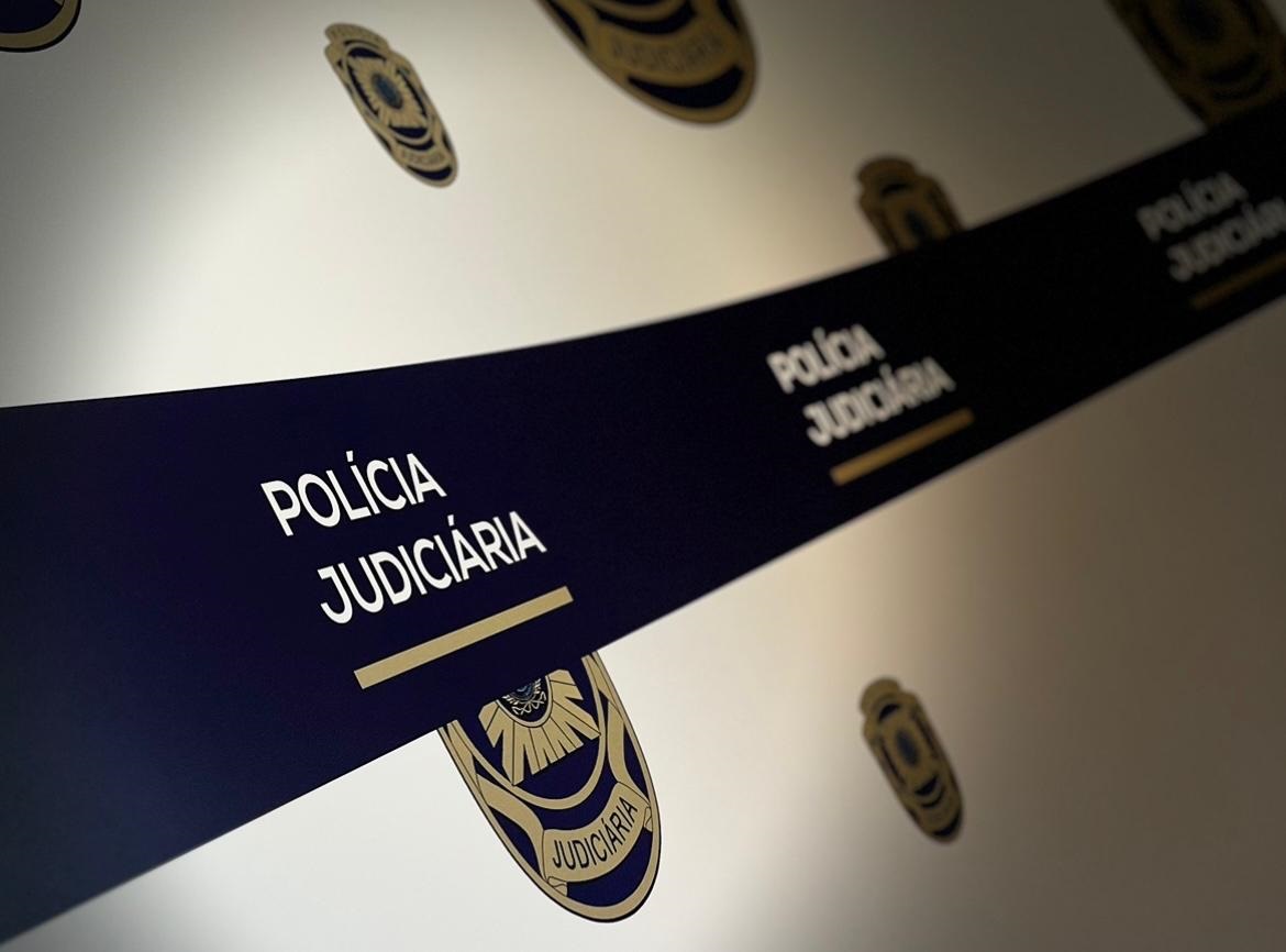 PJ apanha jovem com mais de 500 ficheiros de pornografia infantil no telemóvel