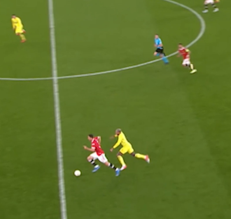 Manchester United's Viral Video of Ronaldo and Cavani Sparks Online Debate